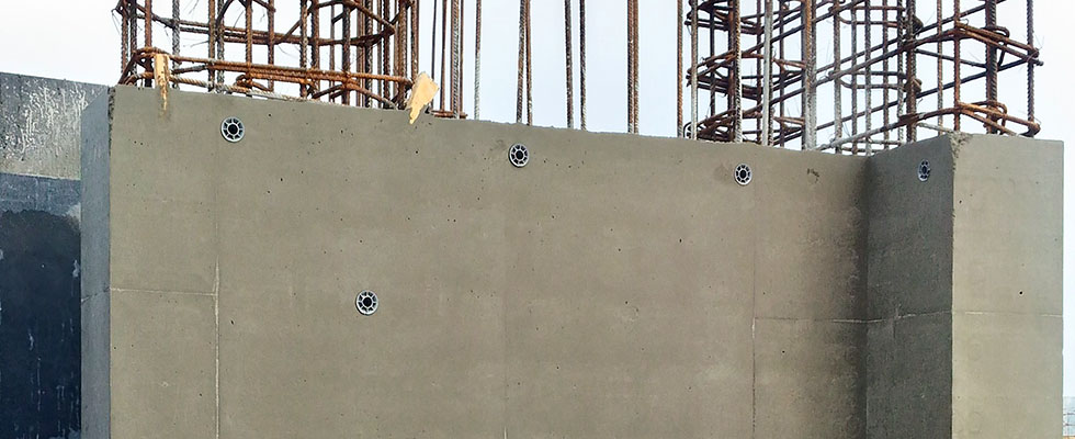 Concrete wall after Geopanel formwork is removed