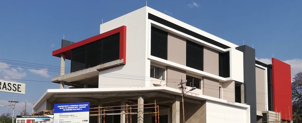 Construction de l'hôtel Palm Lodge en Namibie