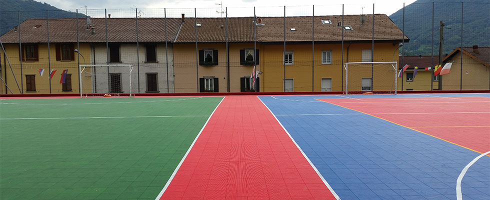 Gripper for two courts in Bergamo